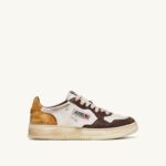 Autry άνδρες super vintage χαμηλό sneaker σε λευκό καφέ και μελί δέρμα 04FXF30