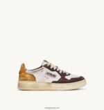 Autry άνδρες super vintage χαμηλό sneaker σε λευκό καφέ και μελί δέρμα 04FXF30