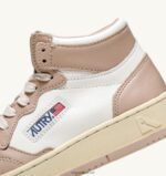 Autry γυναίκες δίχρωμα mid sneakers medalist σε δερμάτινο λευκό και μανιτάρι 04FXF193 - Image 6