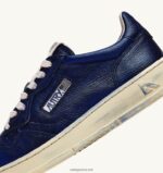 Autry γυναίκες Ολυμπιονίκης mid sneakers σε πλαστικοποιημένο μπλε δέρμα κατσίκας 04FXF208 - Image 6