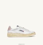 Autry γυναίκες Χαμηλά vintage sneakers ντάλας με φινίρισμα κόλλας σε λευκό δέρμα και ροζ πούδρα 04FXF262