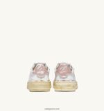 Autry γυναίκες Χαμηλά vintage sneakers ντάλας με φινίρισμα κόλλας σε λευκό δέρμα και ροζ πούδρα 04FXF262 - Image 3