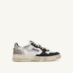 Autry γυναίκες super vintage χαμηλά sneakers σε δερμάτινο λευκό μαύρο και ασημί 04FXF201