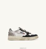 Autry γυναίκες super vintage χαμηλά sneakers σε δερμάτινο λευκό μαύρο και ασημί 04FXF201